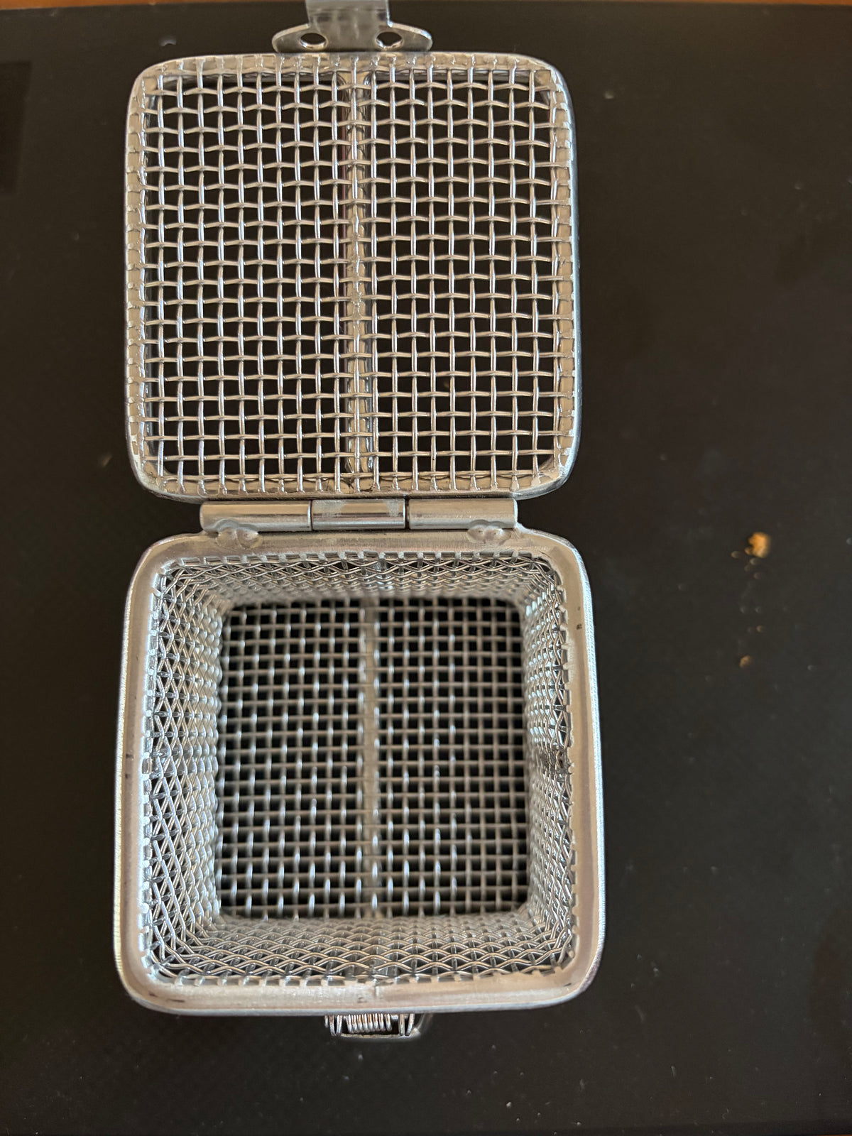 Stainless Steel Wire Mesh Basket with Lid 60×60×50mm 2mm Mesh Cleaning Holder